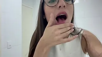 Mel Khalifa realiza fetishes